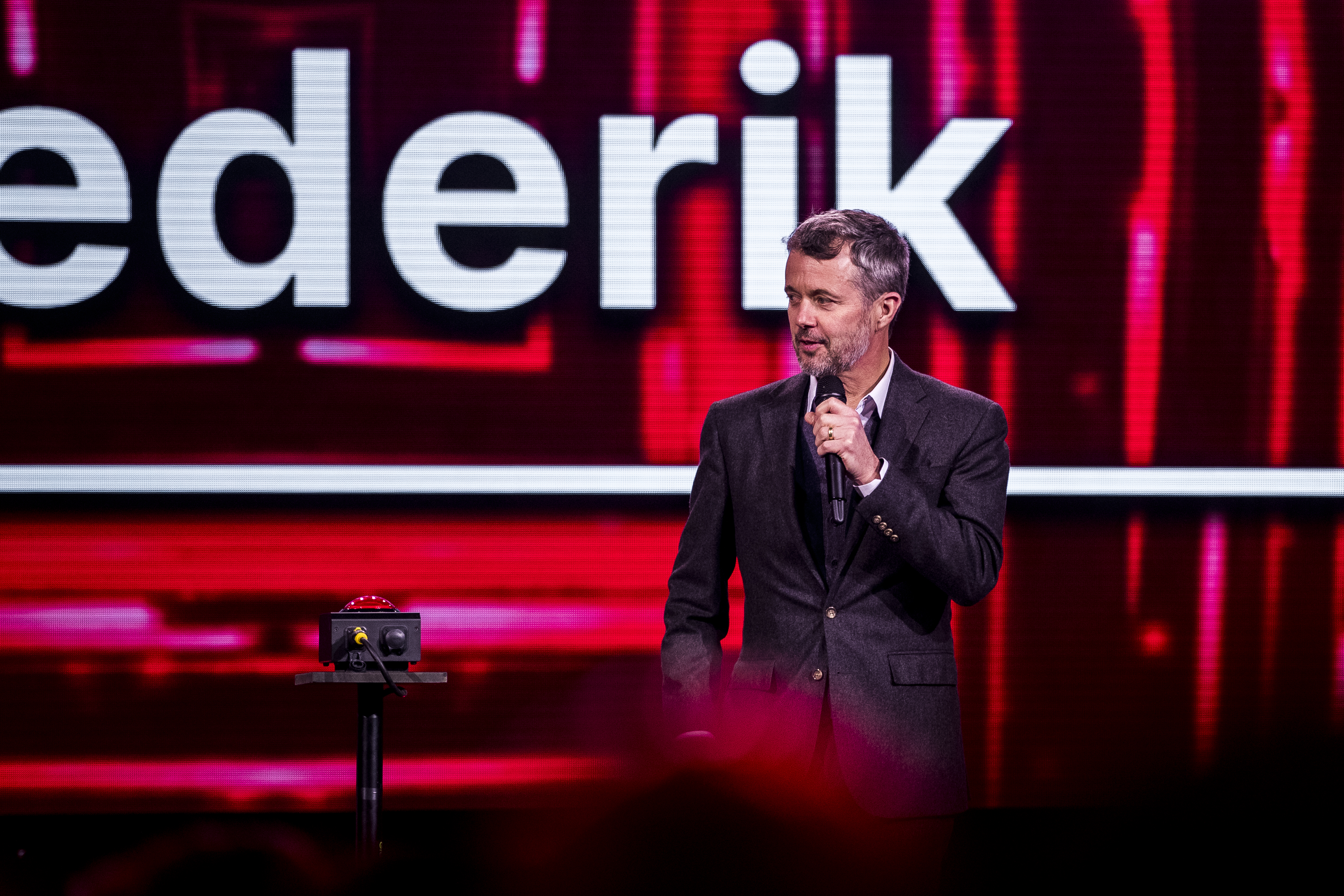 52663966032 9183247442 O