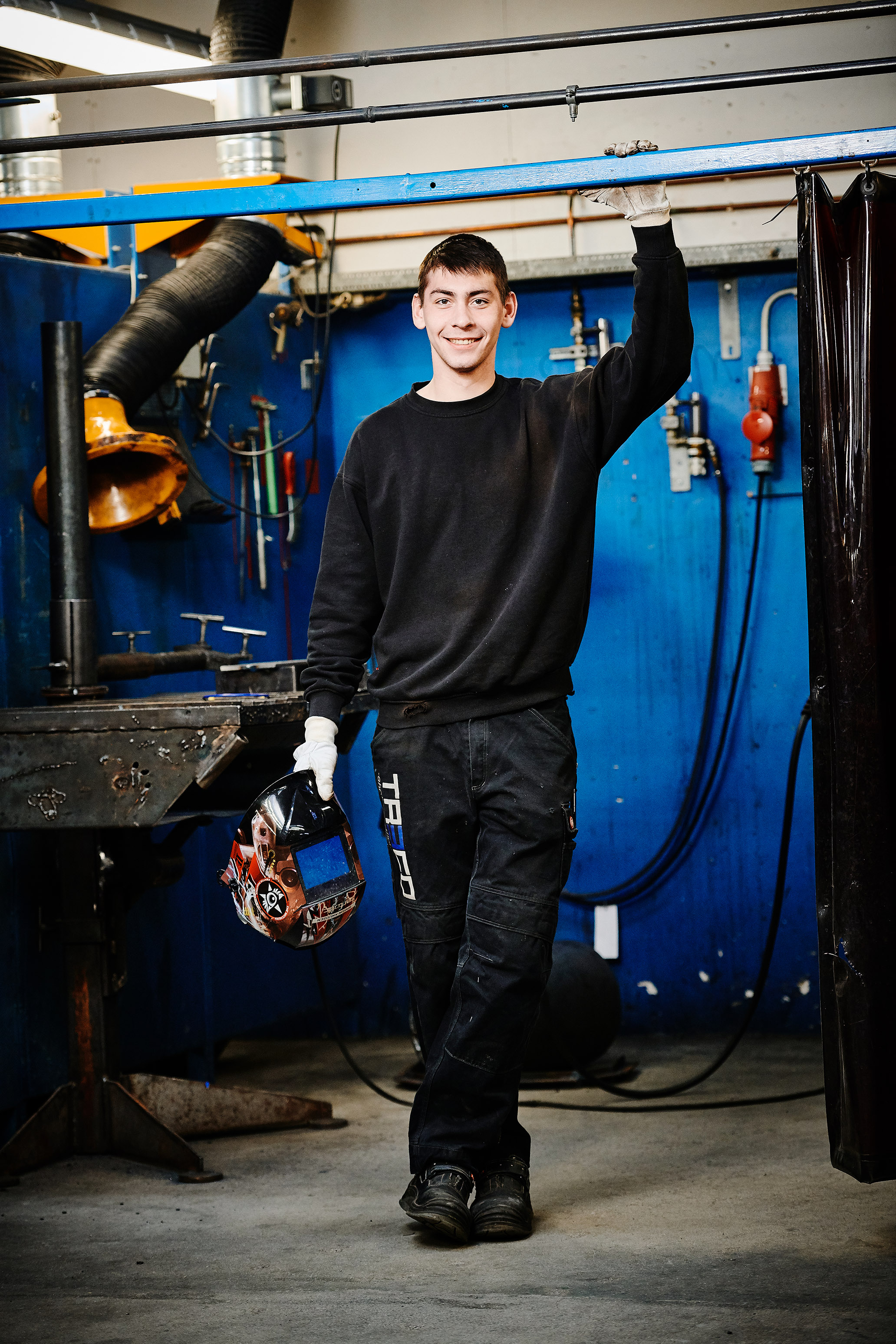 Elev fra EUD / EUX på teknologi, byggeri og transport uddannelsen i gang med uddannelsen til smed