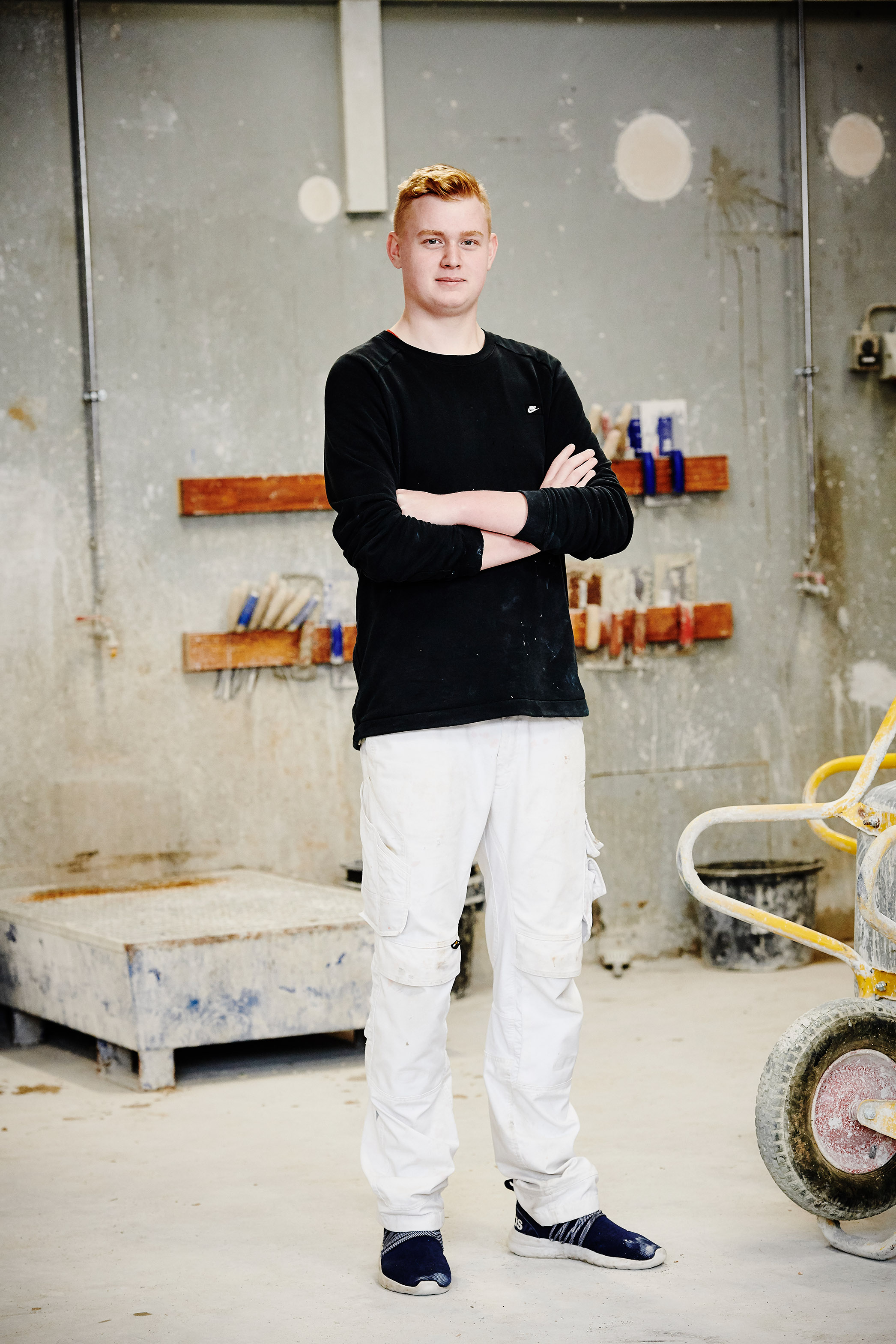 Elev fra EUD / EUX på teknologi, byggeri og transport uddannelsen i gang med murer uddannelsen