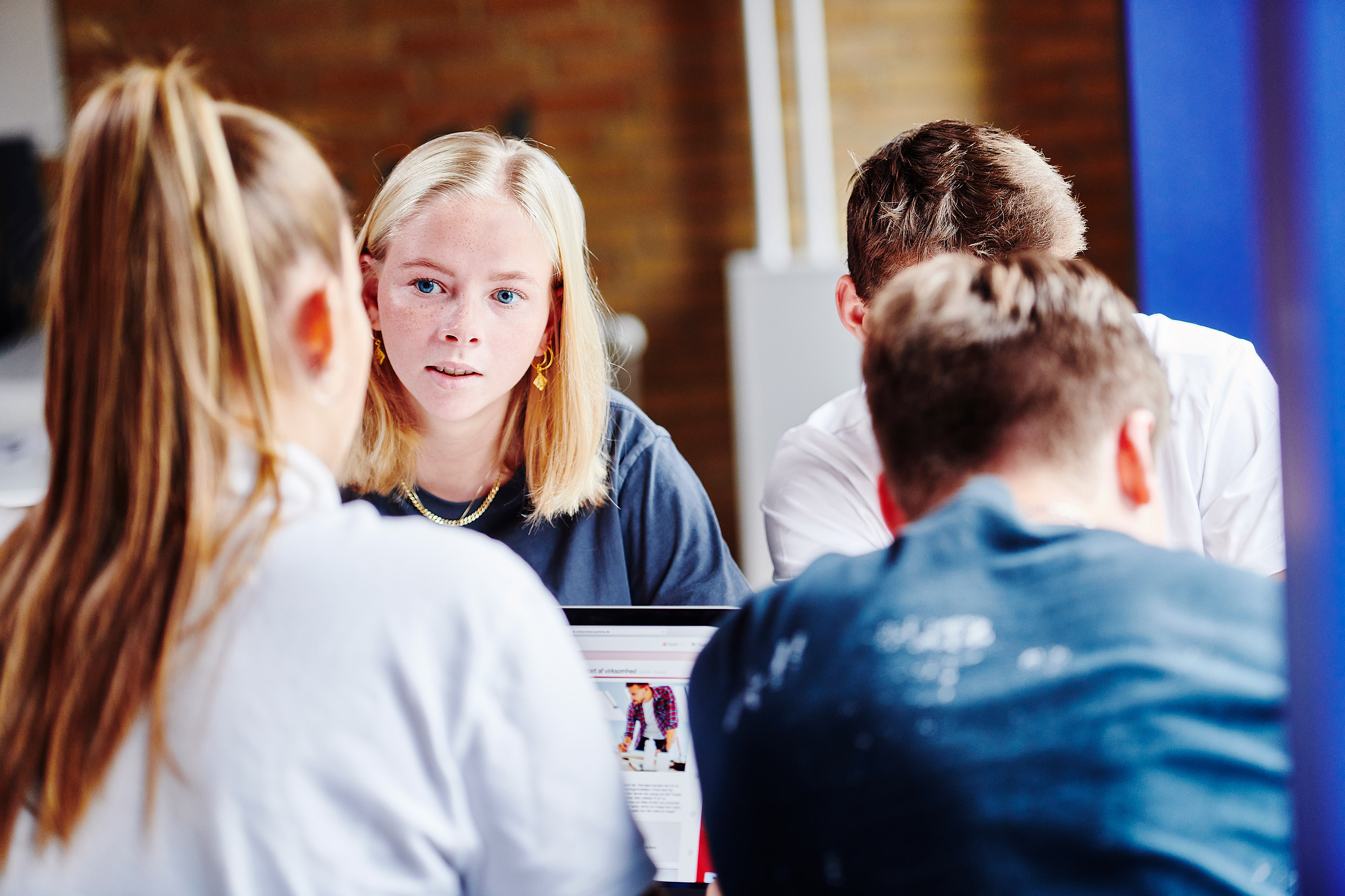 HHX elever fra Hobro i gang med gruppearbejde