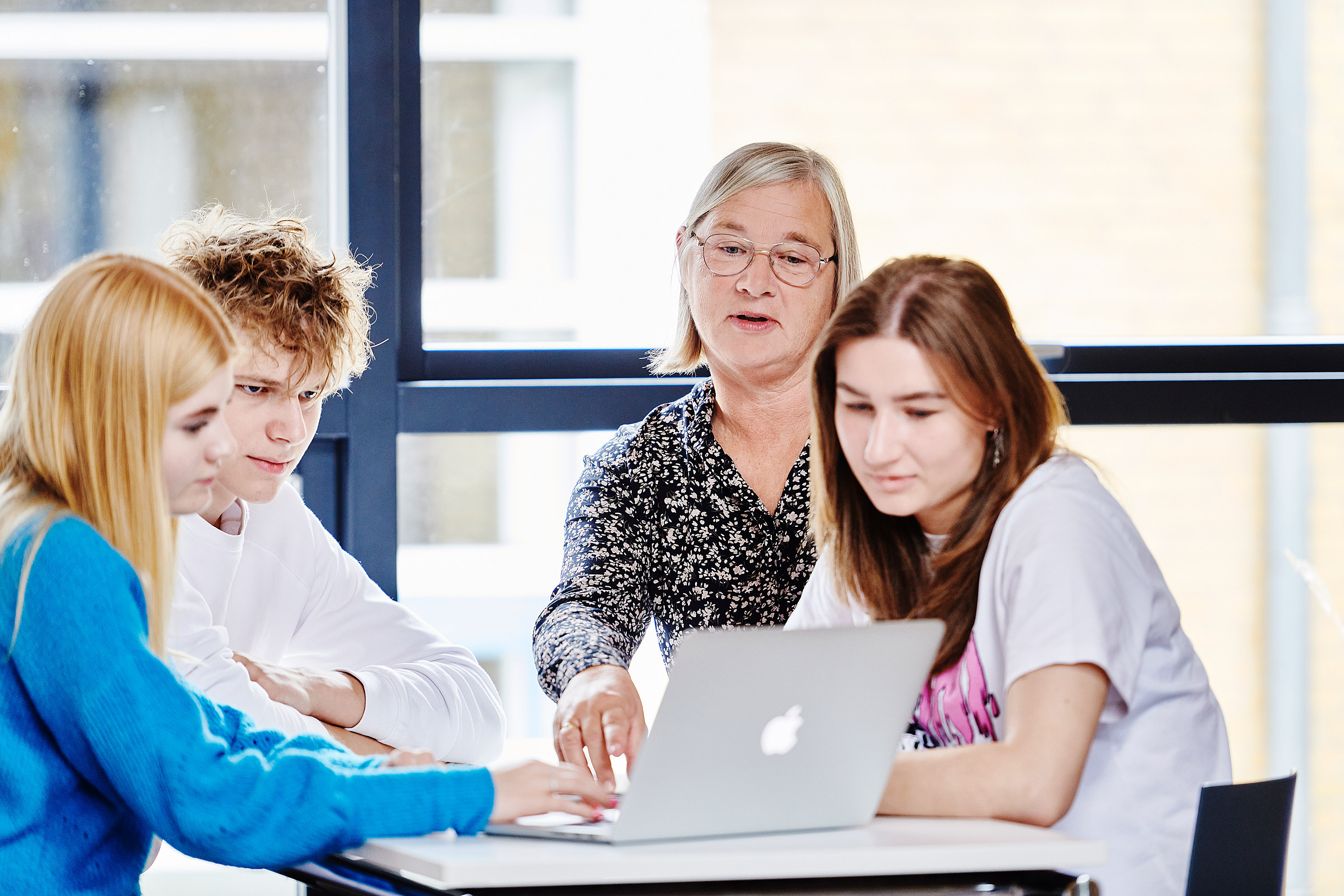 Kontakt vejleder fra den Digitale uddannelsesmesse