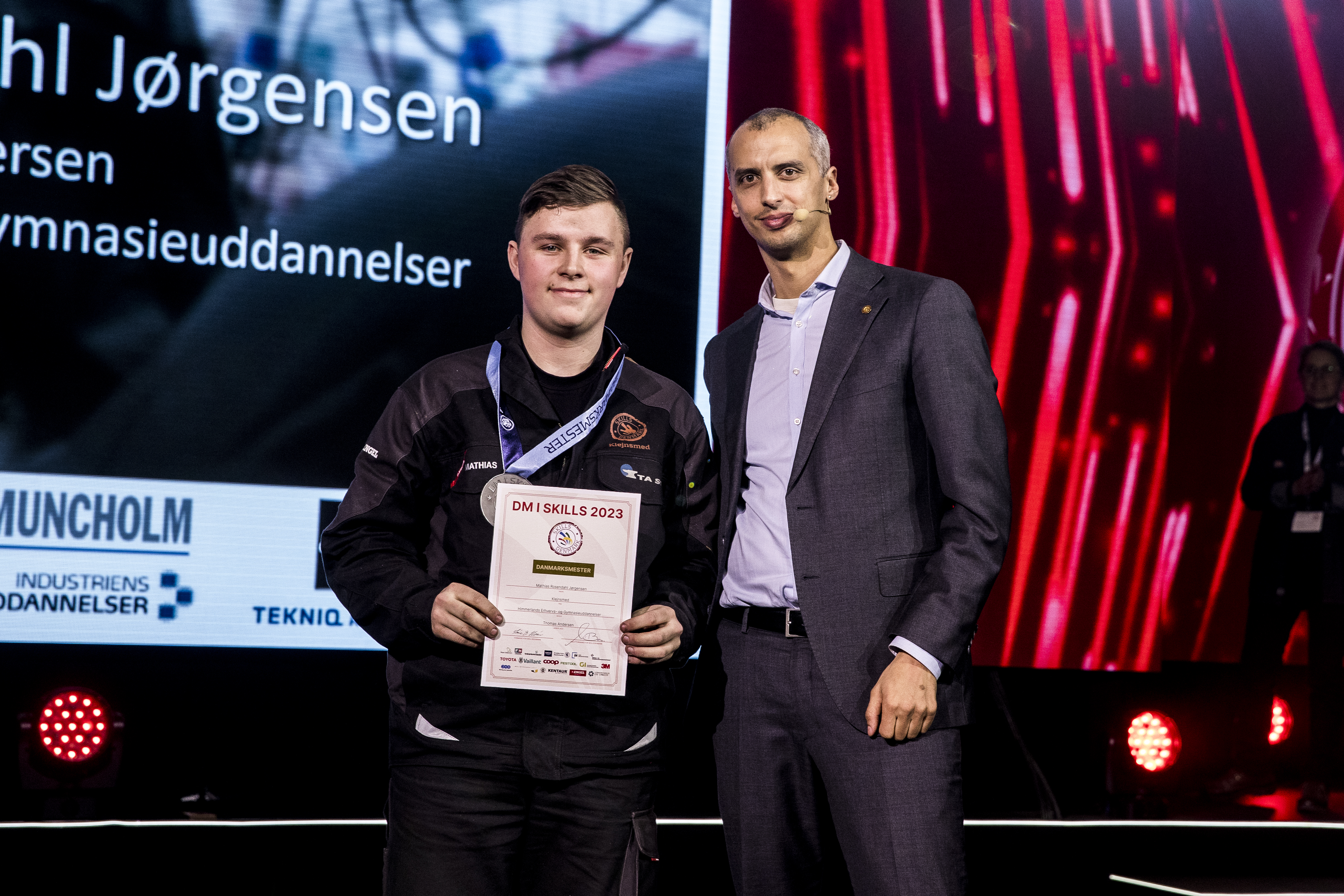 52667852987 Baa89525cc O