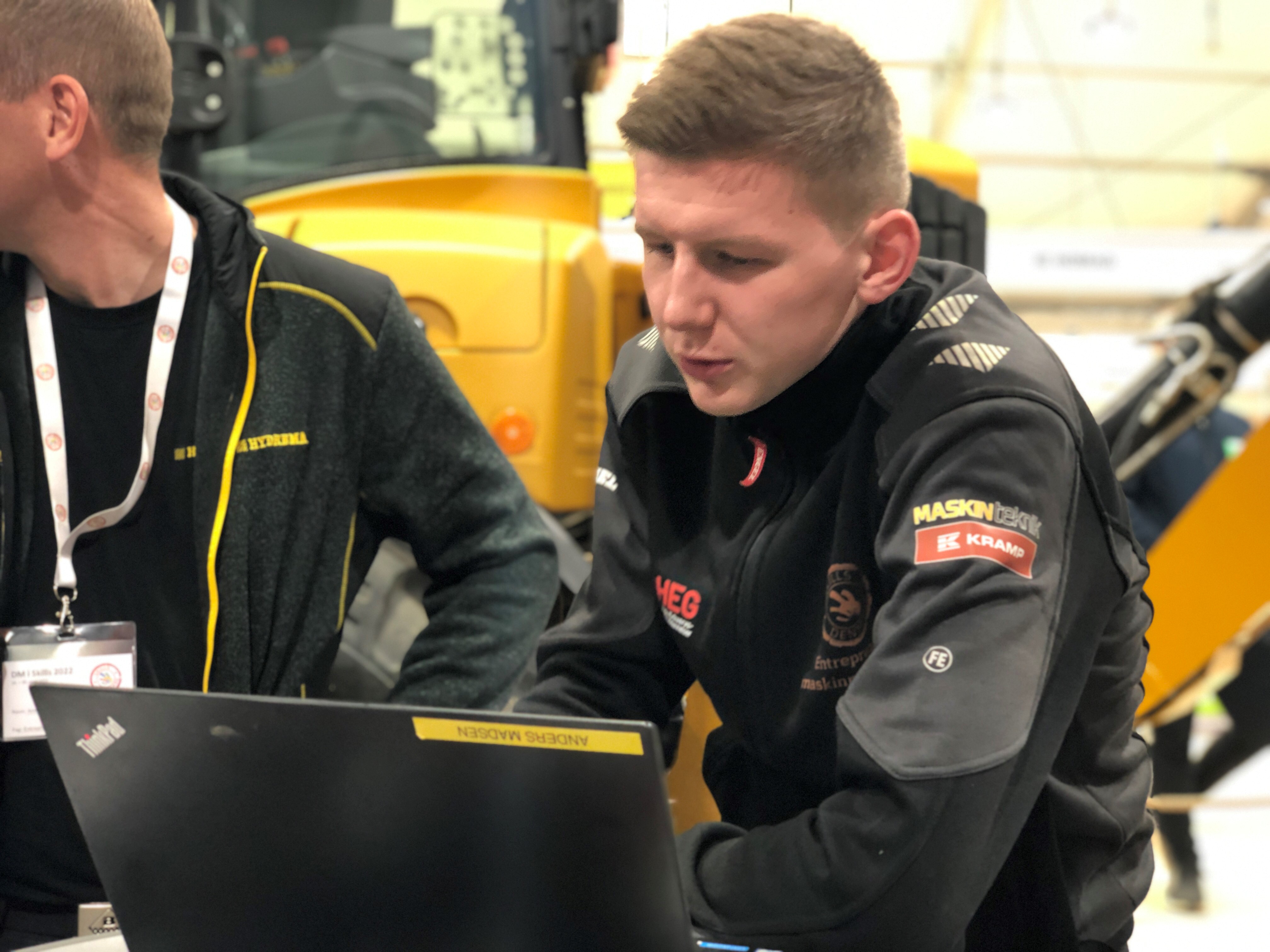 Fem elever dyster lige nu ved Skills 2022